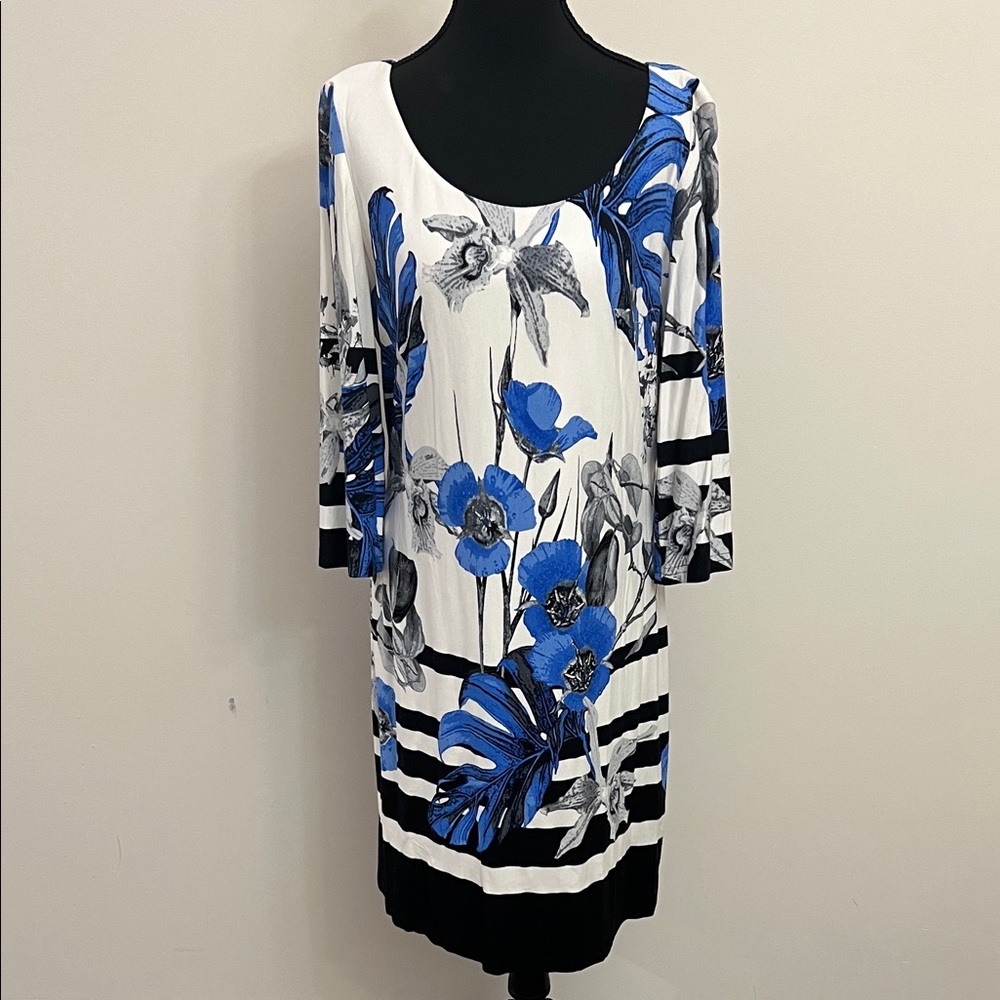 Blue Floral Scoop Neck Women’s Dress - Picture 1 of 10